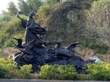 金华山锻铜人物雕塑《大仙云游》