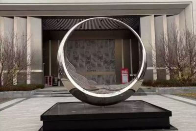 小型广场不锈钢雕塑造价预算方案（含运输安装）