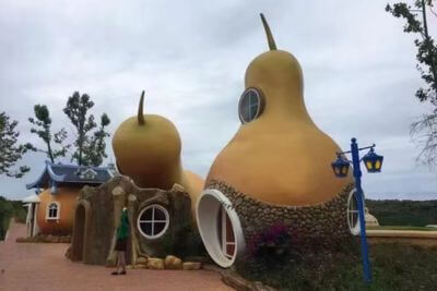 水泥直塑梨子雕塑